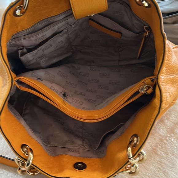 Michael Kors Fulton chain medium shoulder tote vintage yellow - Picture 3 of 3